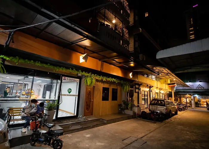 Pratunam Family House 2
