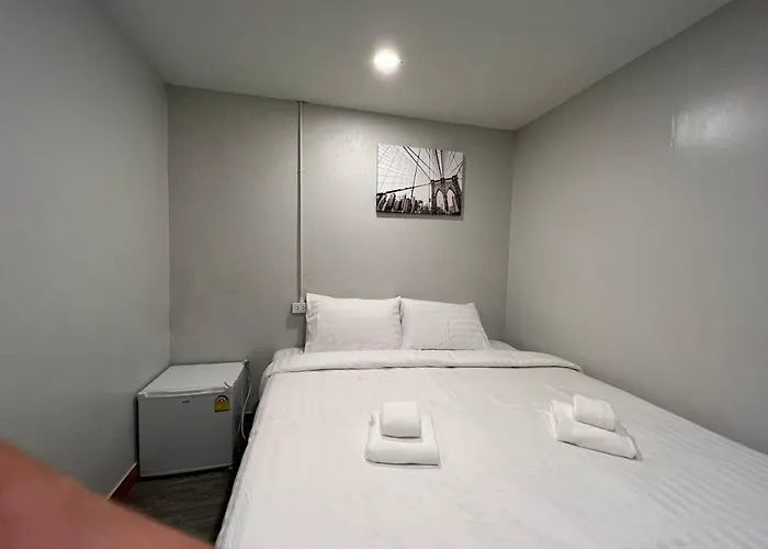 Hotel Pratunam Family House 2 3*