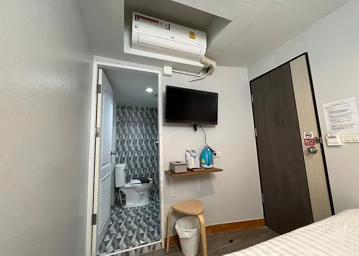 Hotel Pratunam Family House 2 3*