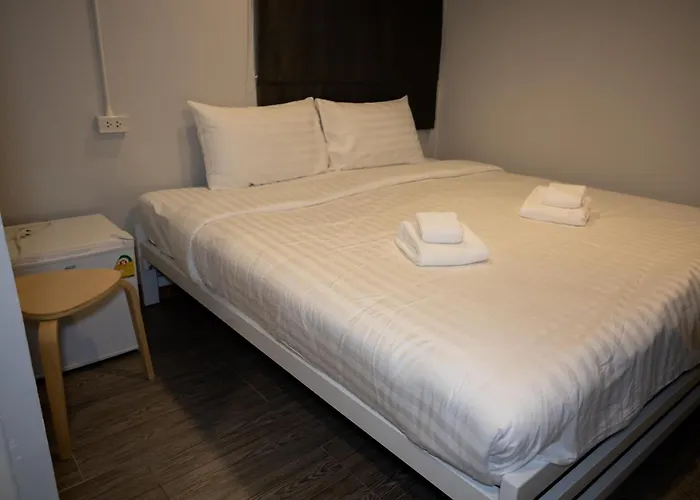 Hotel Pratunam Family House 2 3*