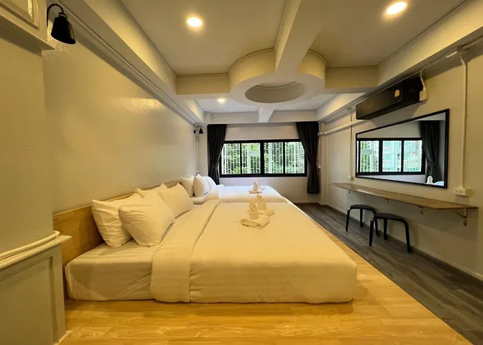 Pratunam Family House 2 3*