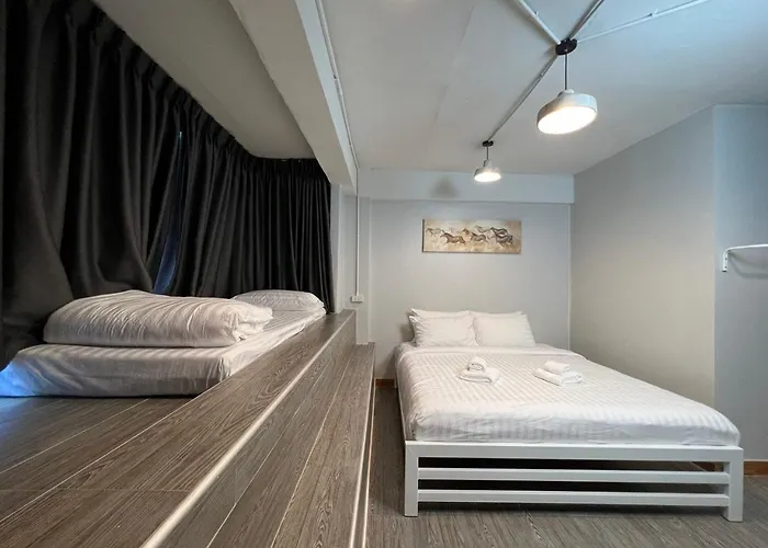 Hotel Pratunam Family House 2 3*